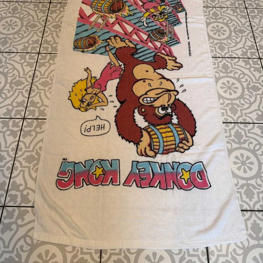 Vintage 1981-82 Donkey Kong Nintendo Arcade Beach Towel Promotional